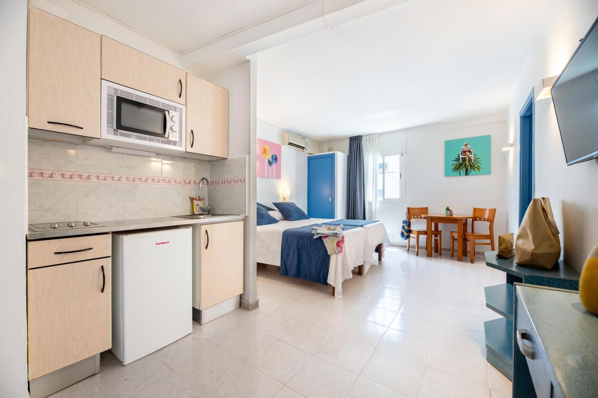Hotel Apartamentos Vibra Central City - Adults Only San Antonio  Ngoại thất bức ảnh