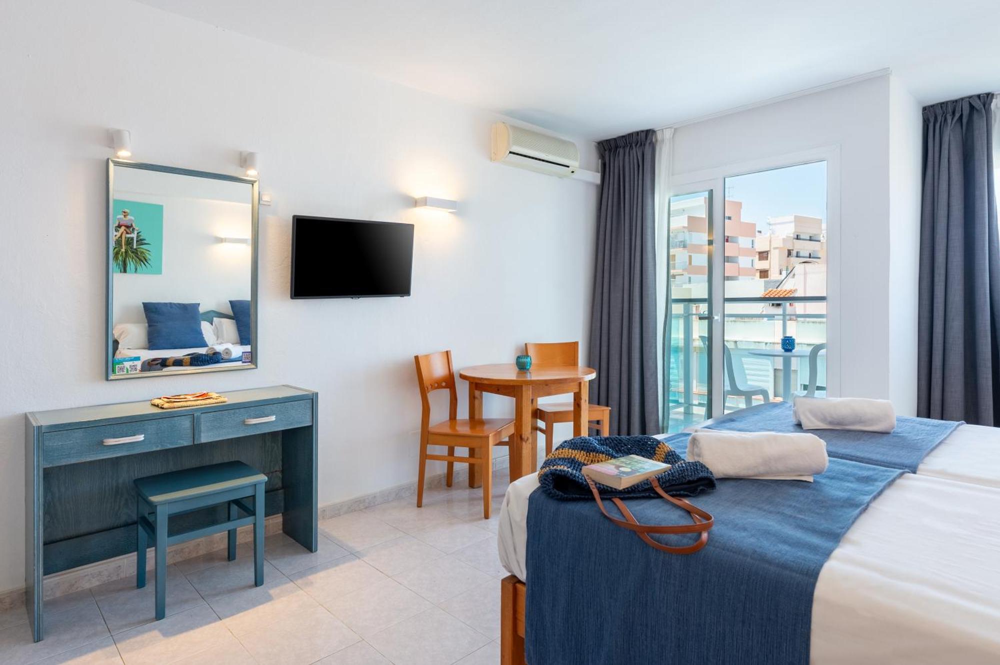 Hotel Apartamentos Vibra Central City - Adults Only San Antonio  Ngoại thất bức ảnh