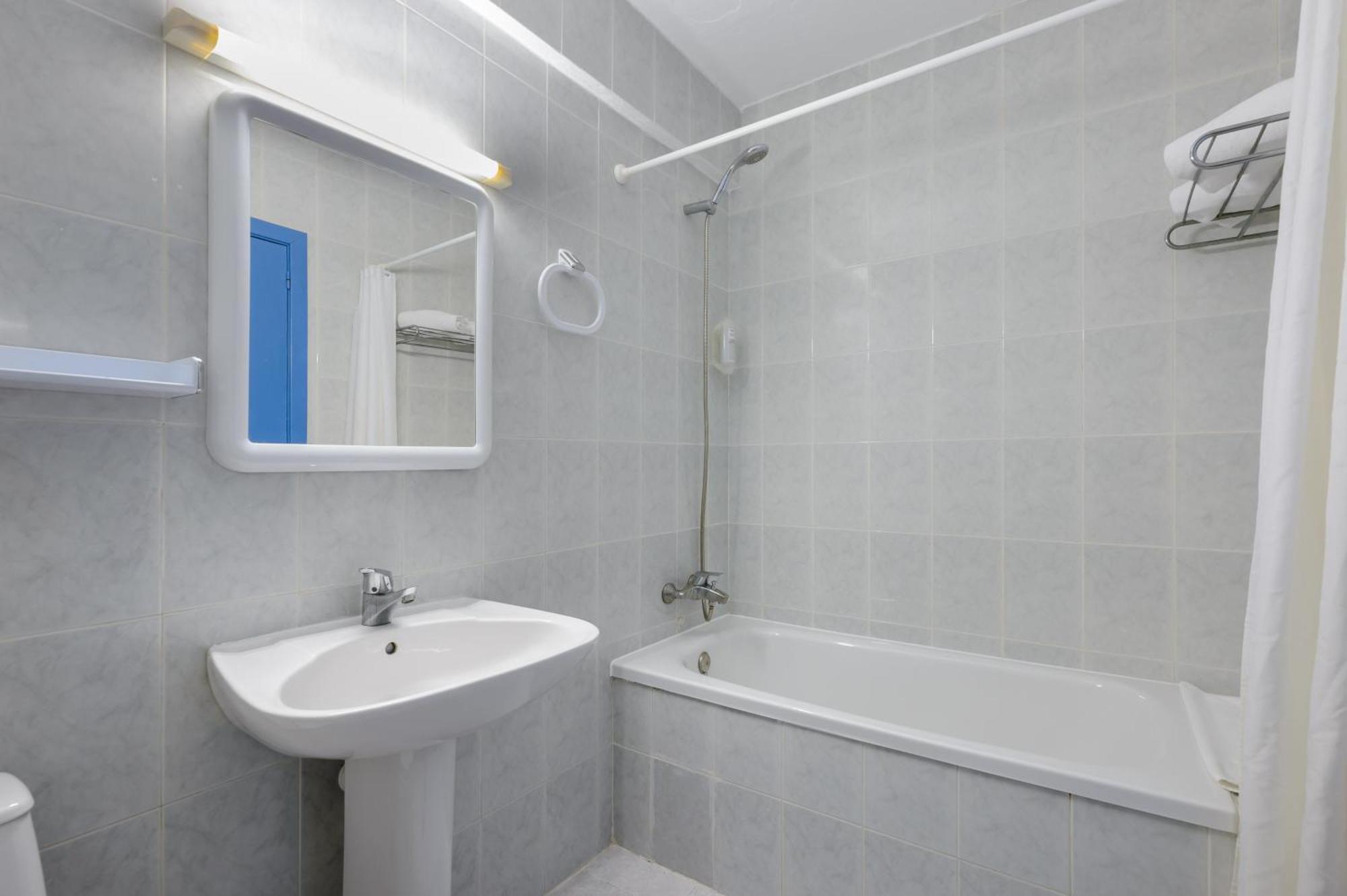 Hotel Apartamentos Vibra Central City - Adults Only San Antonio  Ngoại thất bức ảnh